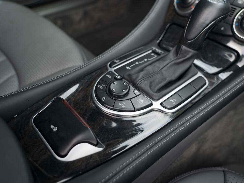 Bild 21/44 von Mercedes-Benz SL 65 AMG (2005)