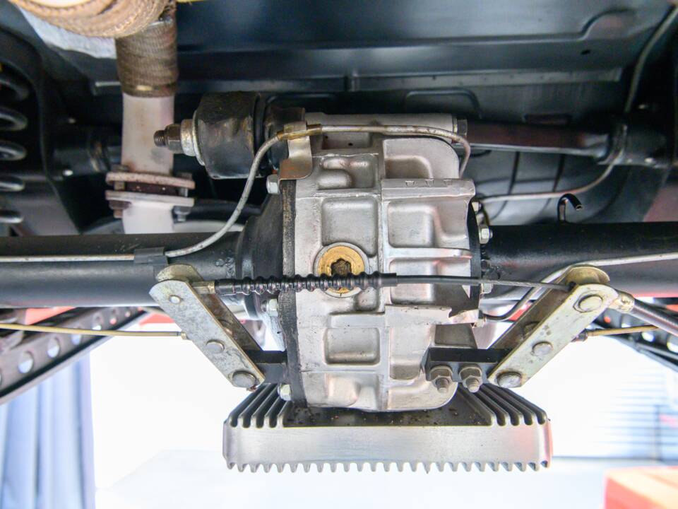 Image 45/56 of Alfa Romeo Giulia Nuova Super 1300 (1974)