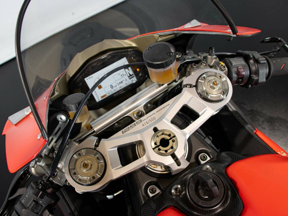 Bild 50/50 von Ducati DUMMY (2018)