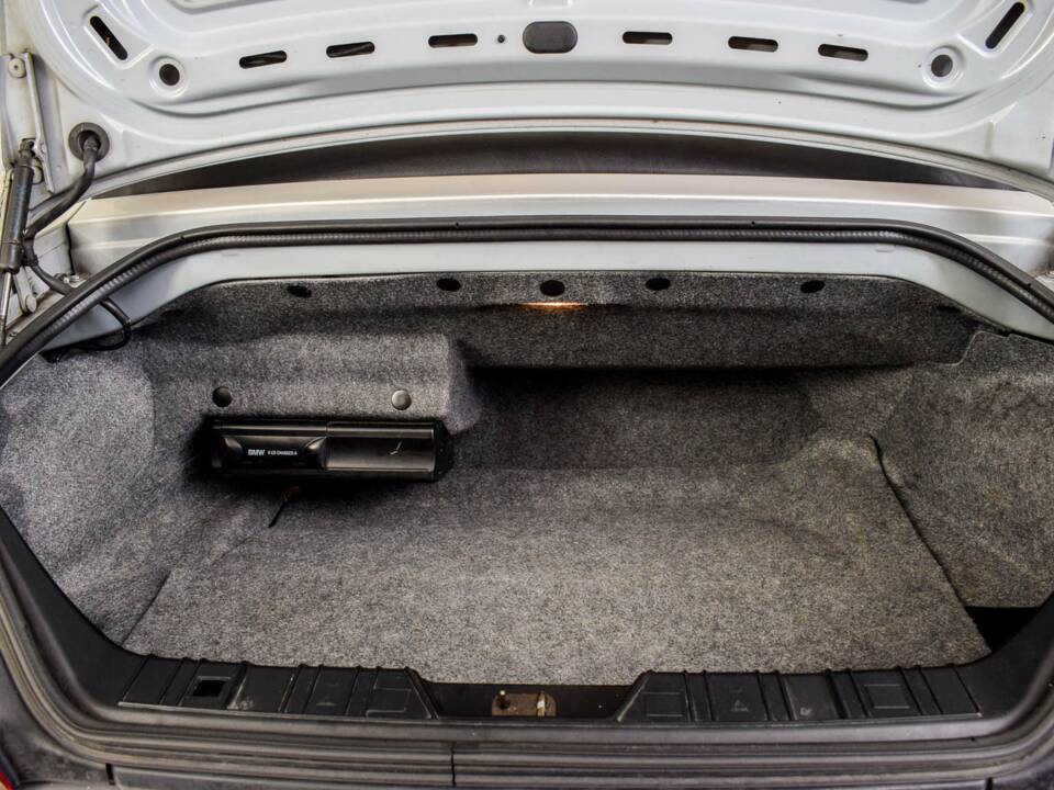 Bild 36/50 von BMW Z3 2.0 (2000)