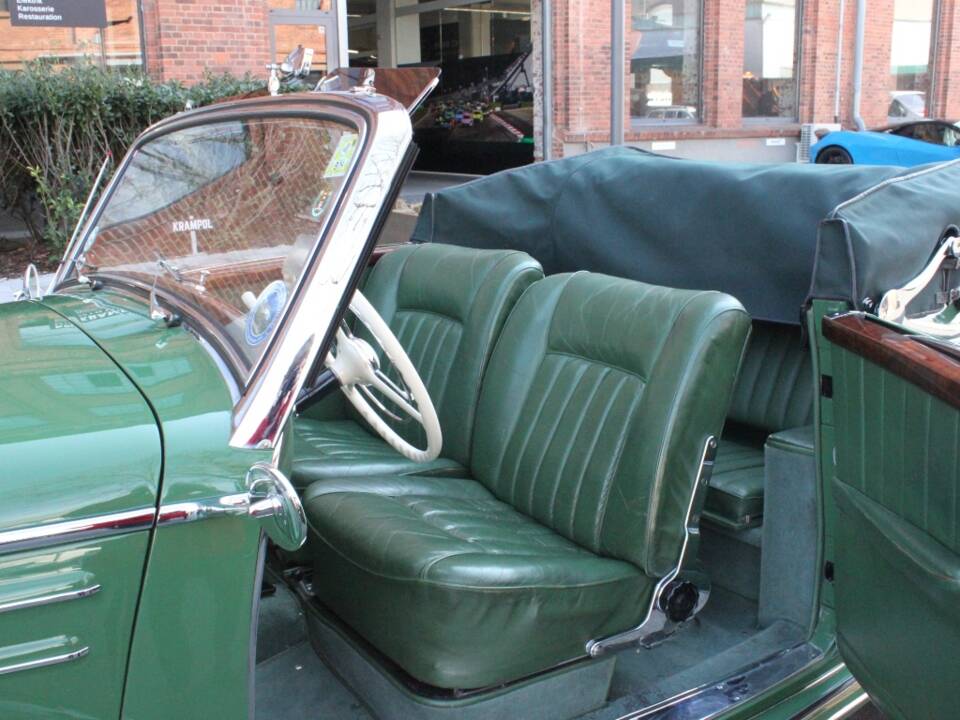 Image 7/17 of Mercedes-Benz 220 Cabriolet A (1953)