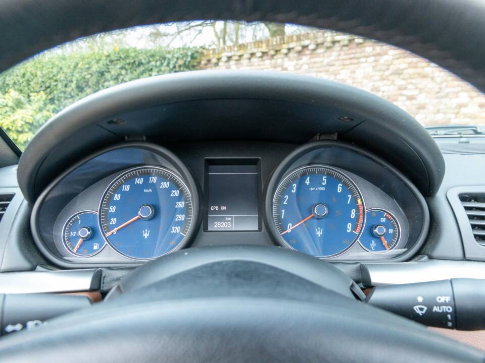 Bild 45/50 von Maserati GranCabrio Sport (2015)