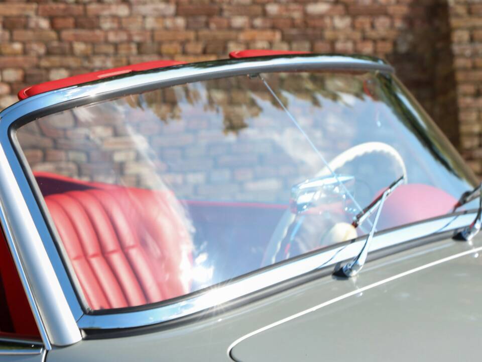 Image 44/50 de Mercedes-Benz 190 SL (1960)