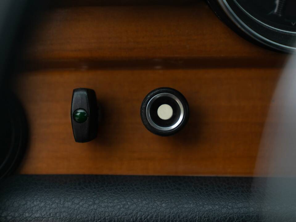 Image 40/50 of Mercedes-Benz 300 SEL 3.5 (1973)