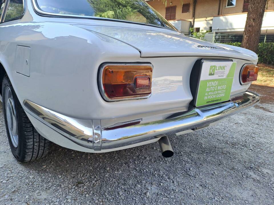 Bild 39/39 von Alfa Romeo Giulia GT 1300 Junior (1970)
