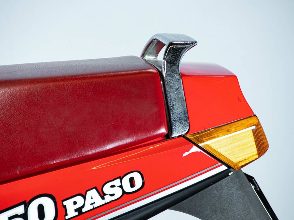 Image 15/50 de Ducati 750 Paso (1987)
