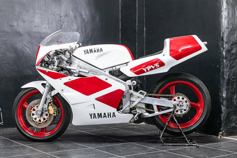 Image 2/28 of Yamaha DUMMY (1988)