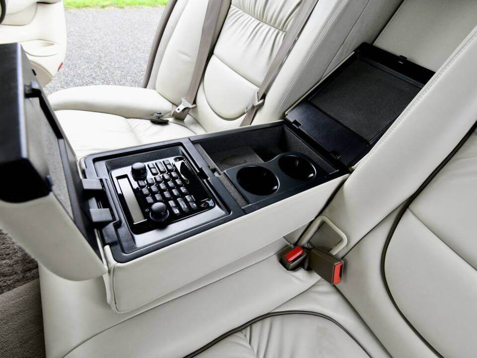 Afbeelding 28/50 van Jaguar XJ 8 4.2 (2003)