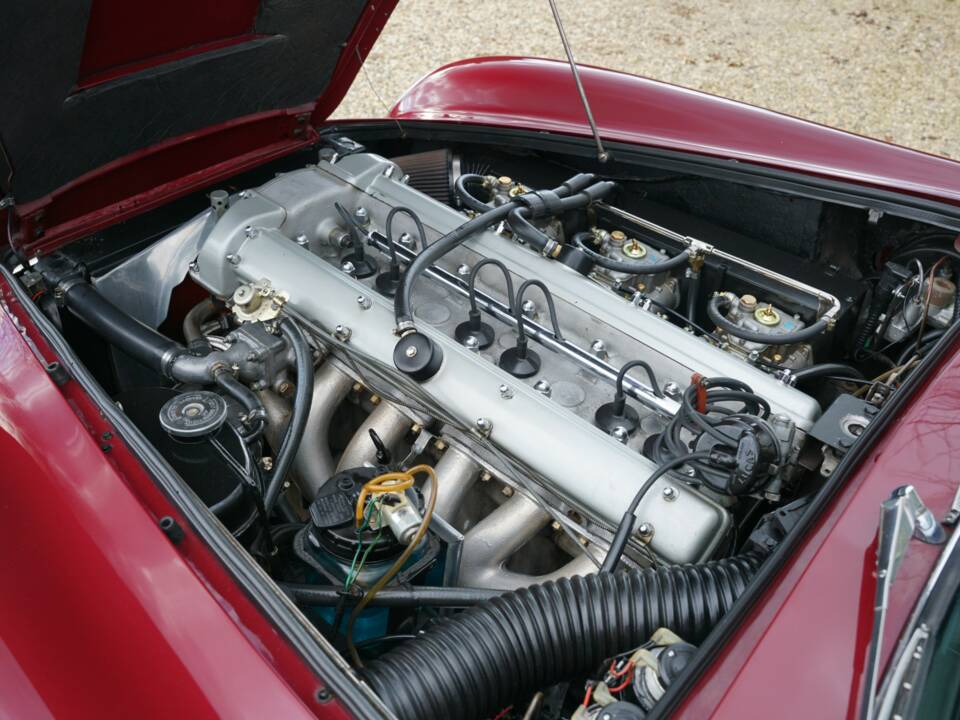Bild 48/50 von Aston Martin DB 6 Vantage (1966)