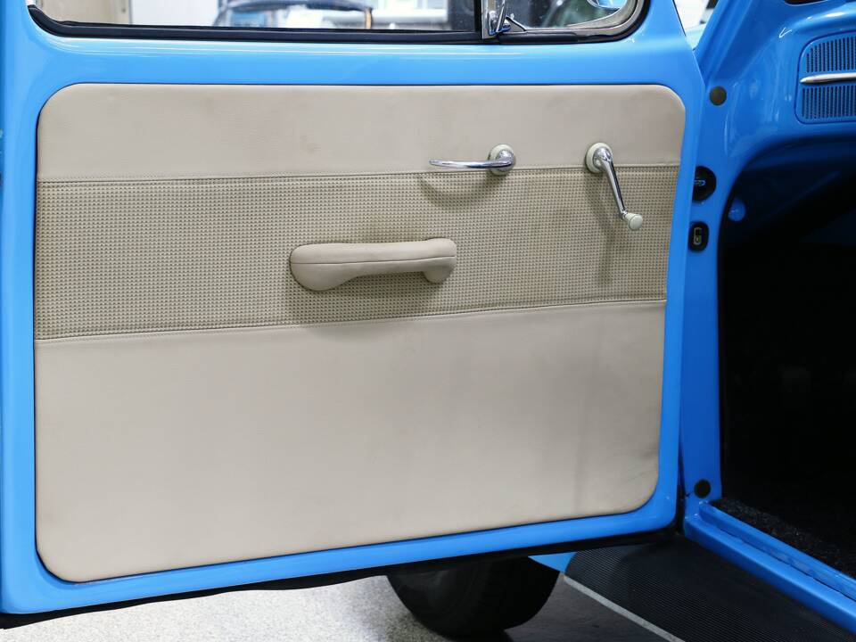 Bild 11/15 von Volkswagen Käfer 1300 (1966)