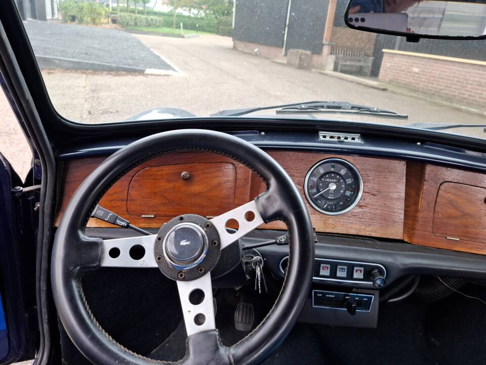 Bild 9/12 von Mini 850 (1977)