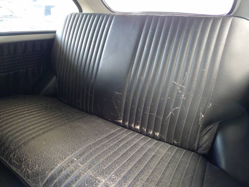 Image 19/29 of SEAT 600 D (1972)