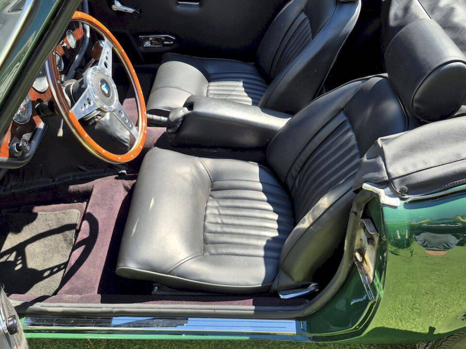 Image 21/62 of Triumph Spitfire Mk IV (1973)