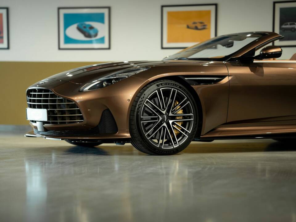 Bild 22/51 von Aston Martin DB12 Volante (2024)