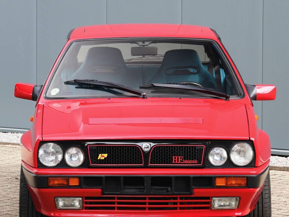 Image 10/41 of Lancia Delta HF Integrale (1989)