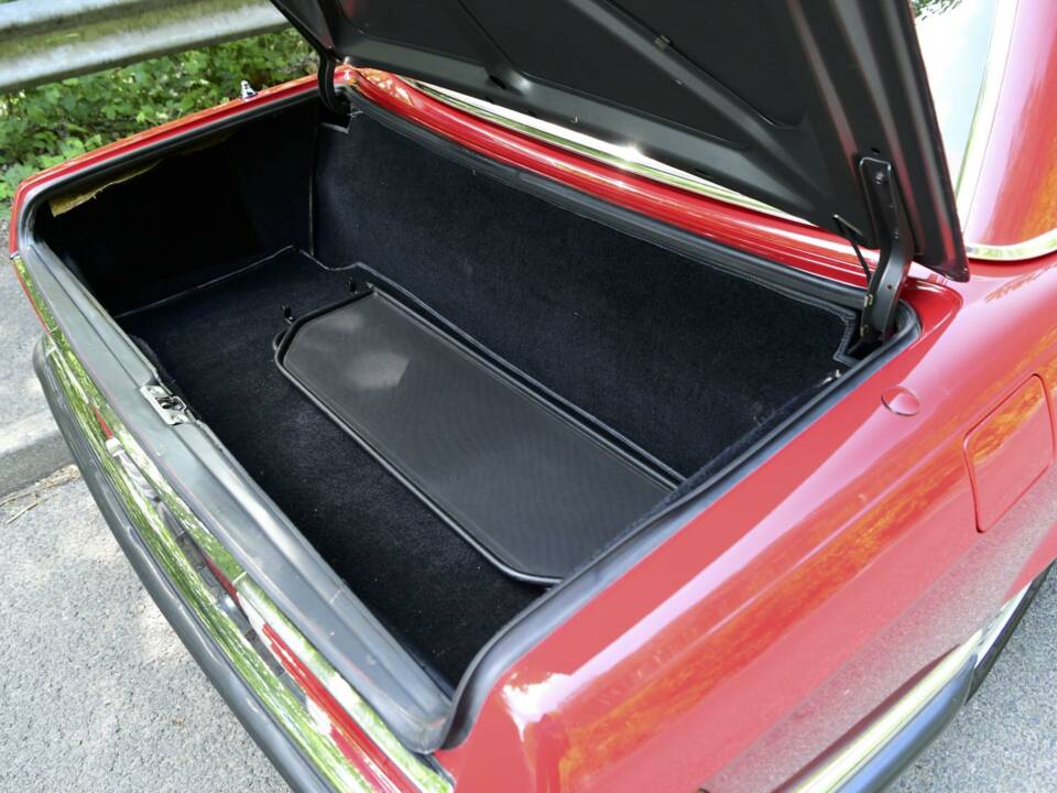 Image 35/50 of Mercedes-Benz 300 SL (1988)