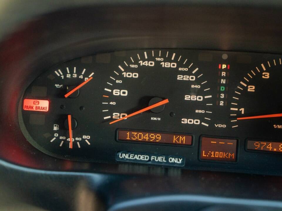 Image 25/30 of Porsche 928 S4 (1989)