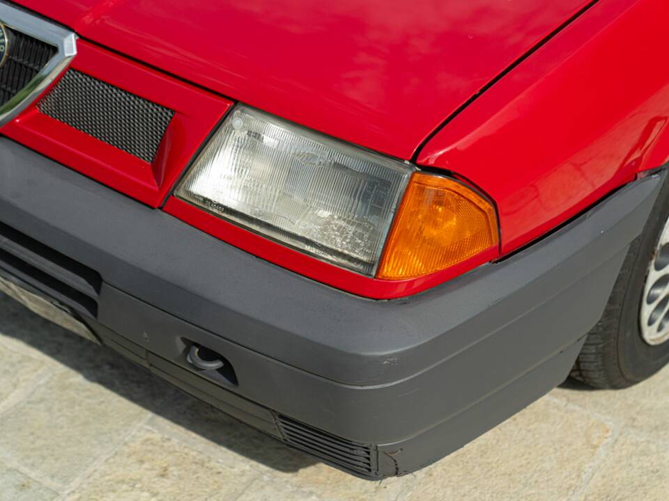 Afbeelding 9/45 van Alfa Romeo 33 - 1.3 (1991)