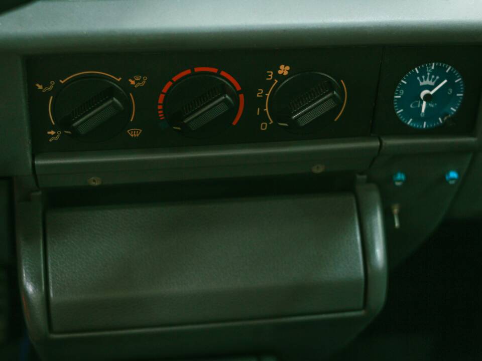 Imagen 19/27 de Renault Clio I 1.8 16V (1994)