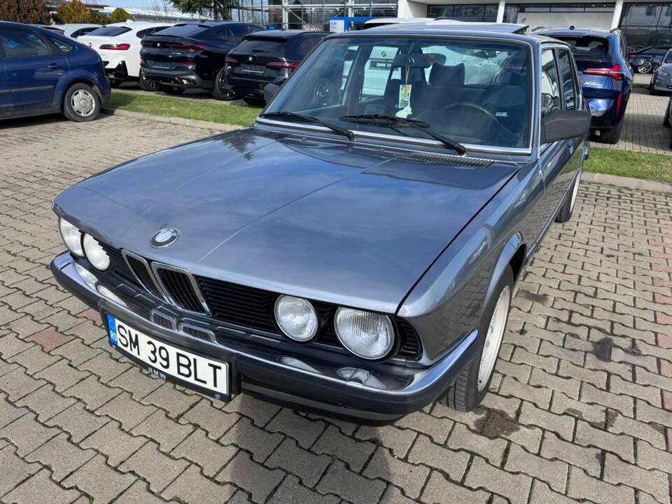 Imagen 6/8 de BMW 518i (1985)