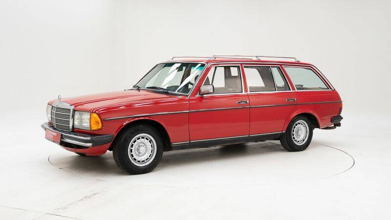 Image 1/15 of Mercedes-Benz 300 TD (1980)