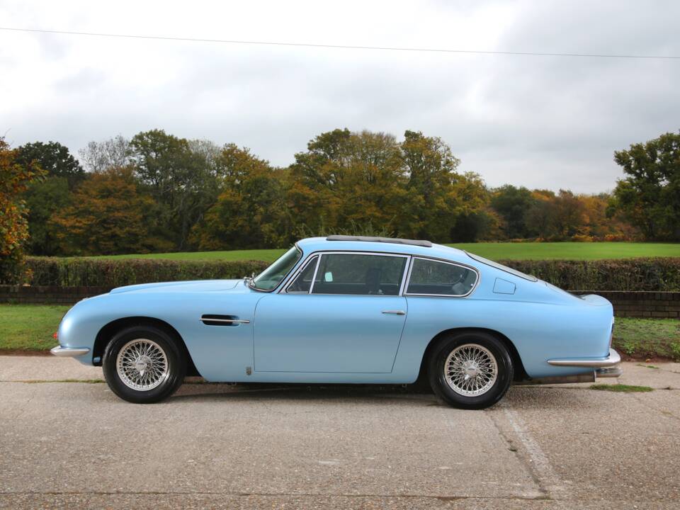 Imagen 8/31 de Aston Martin DB 6 (1968)