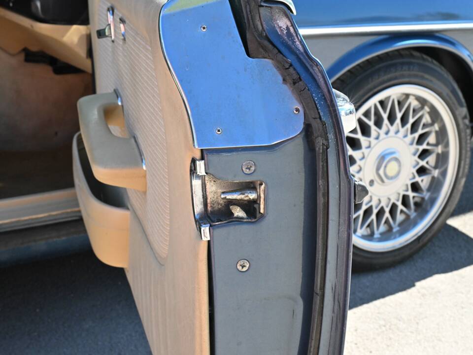 Bild 39/50 von Mercedes-Benz 280 CE (1983)