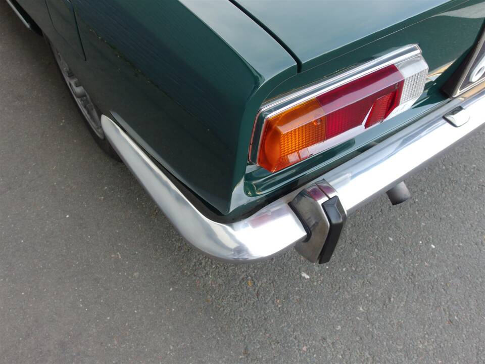 Image 34/99 of Alfa Romeo 1750 Berlina (1970)