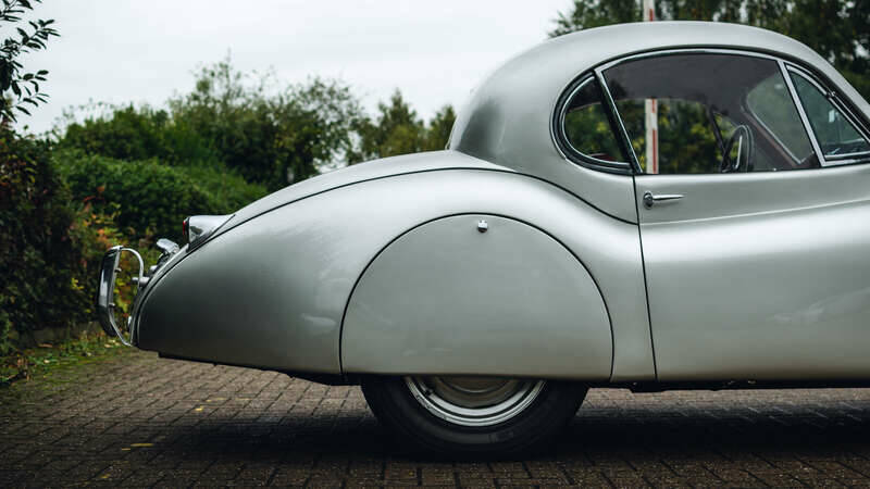 Afbeelding 25/43 van Jaguar XK 120 FHC (1952)