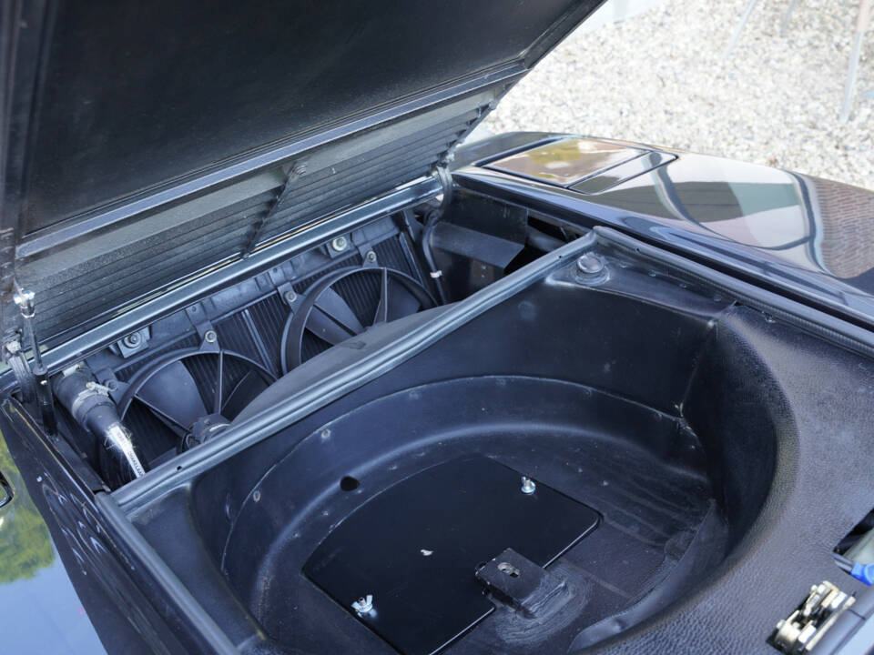 Image 16/50 of Ferrari 328 GTS (1987)