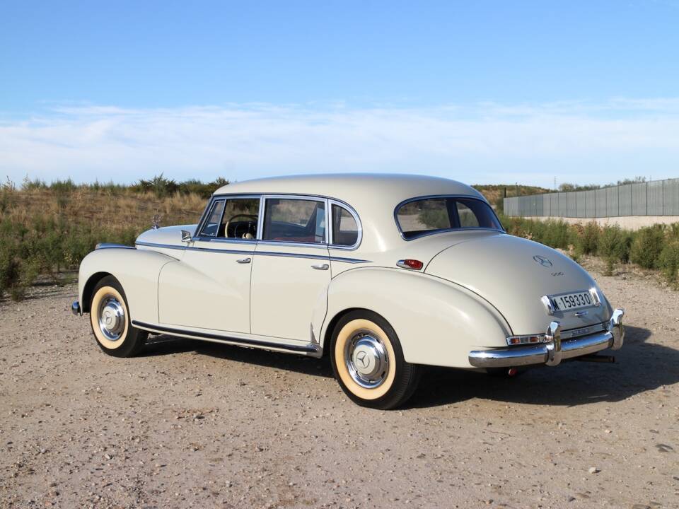 Imagen 2/19 de Mercedes-Benz 300 c (1956)