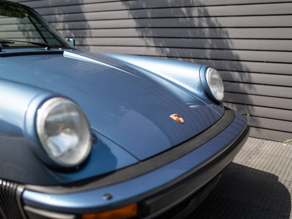 Bild 21/44 von Porsche 911 Turbo 3.3 (1989)
