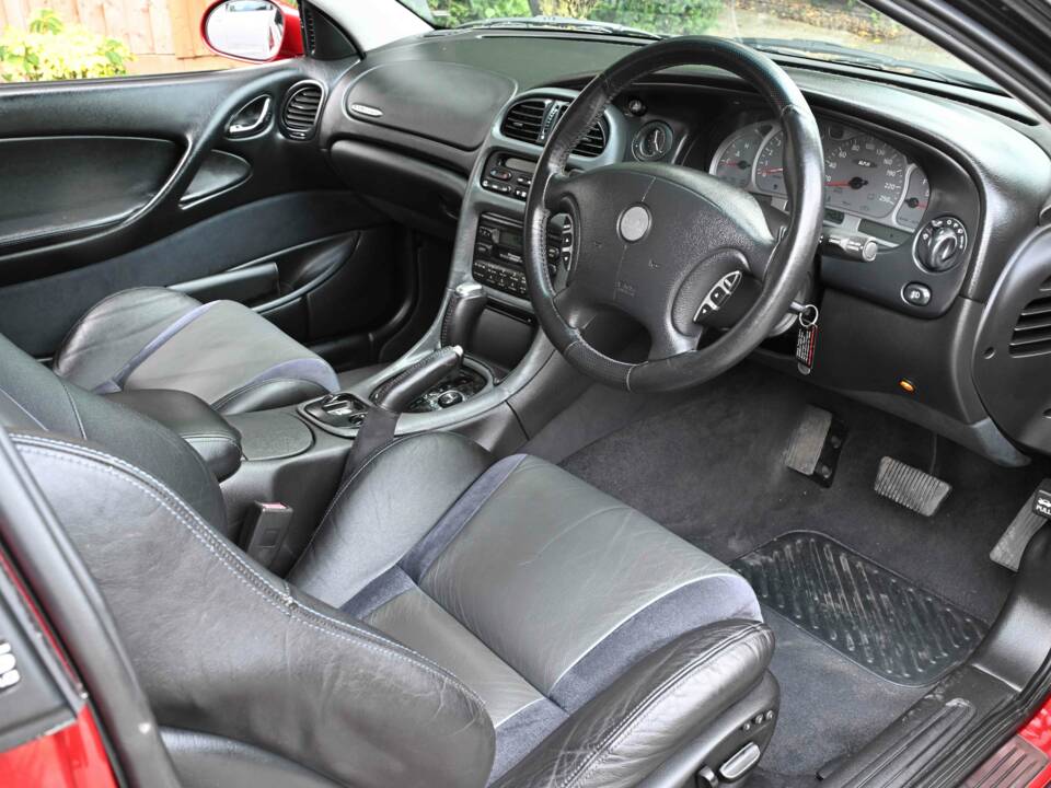 Image 15/35 of Holden Monaro CAPA F 320 C (2003)