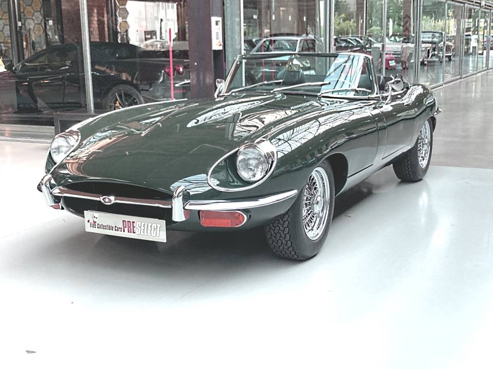 Image 3/29 de Jaguar E-Type (1969)
