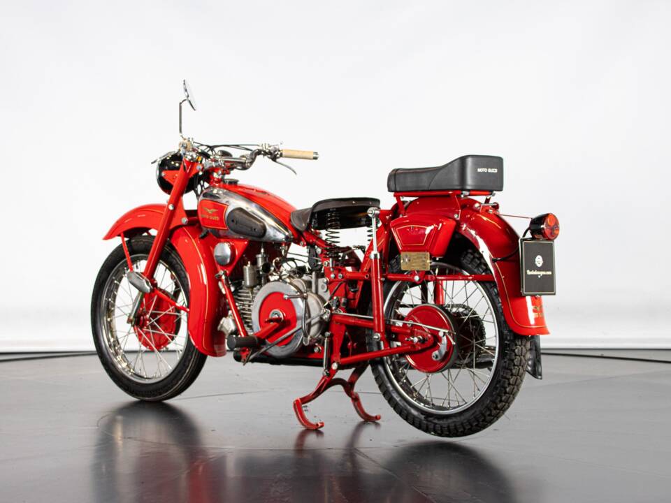 Immagine 8/50 di Moto Guzzi Astore (1952)