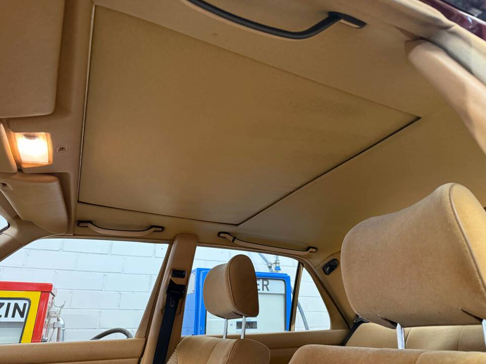 Image 11/18 of Mercedes-Benz 500 SE (1985)