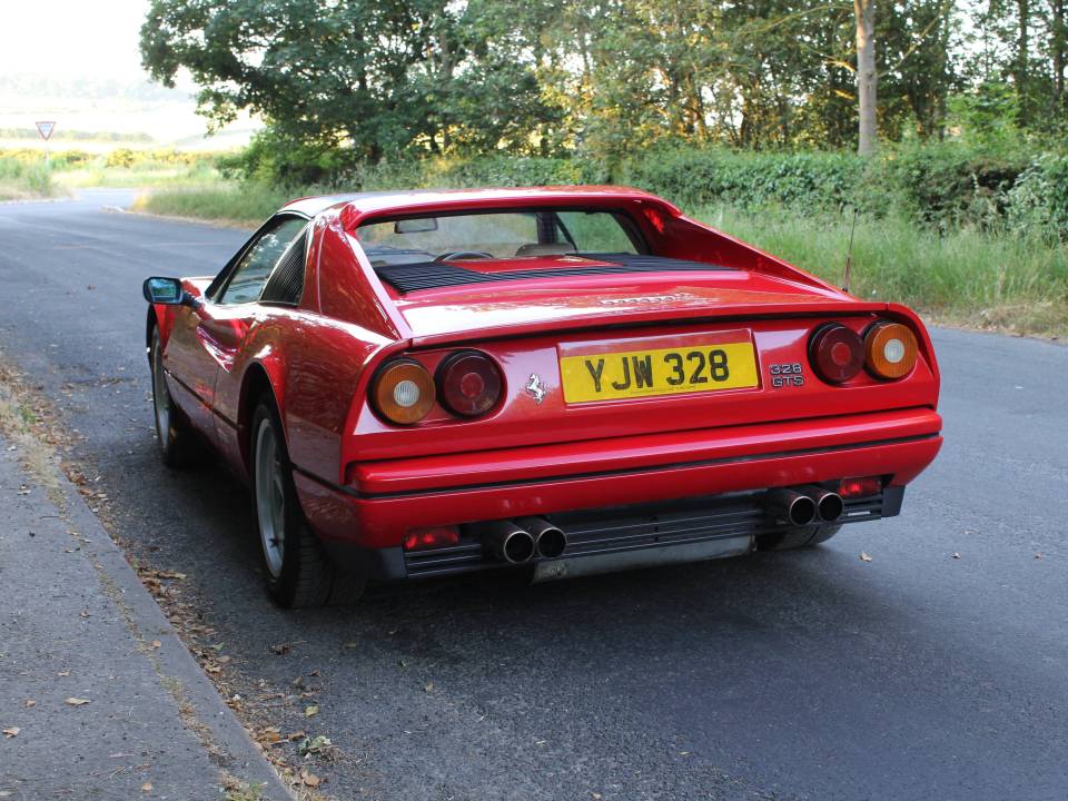 Imagen 4/16 de Ferrari 328 GTS (1987)