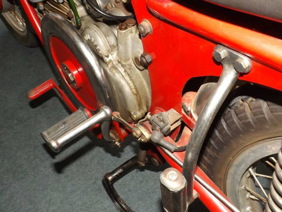 Immagine 35/35 di Moto Guzzi Falcone Turismo (1973)