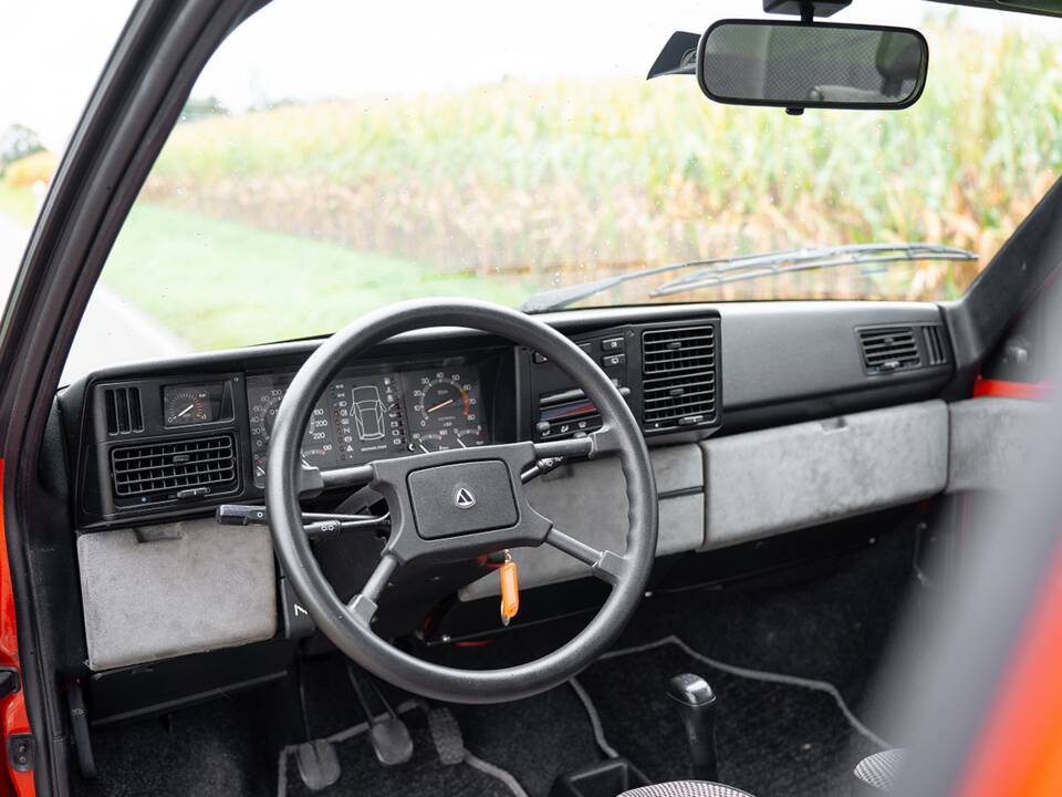 Image 18/45 of Lancia Y10 Turbo (1985)