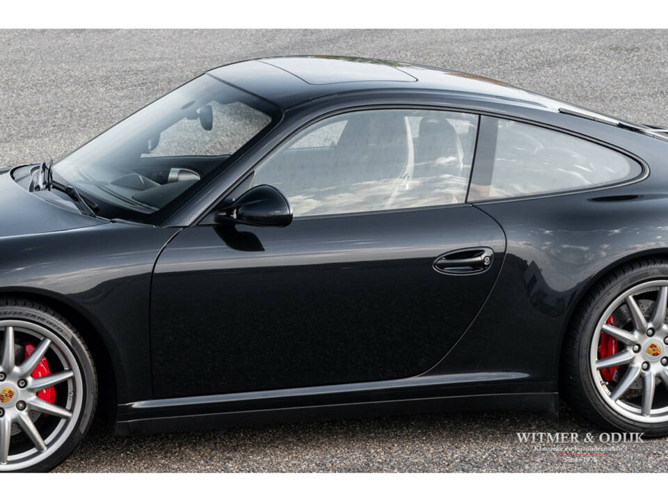 Image 22/32 de Porsche 911 Carrera 4S (2009)