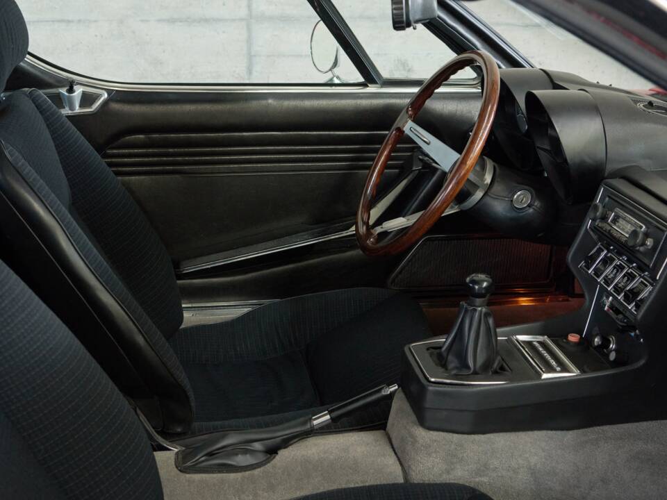 Image 41/50 of Alfa Romeo Montreal (1973)