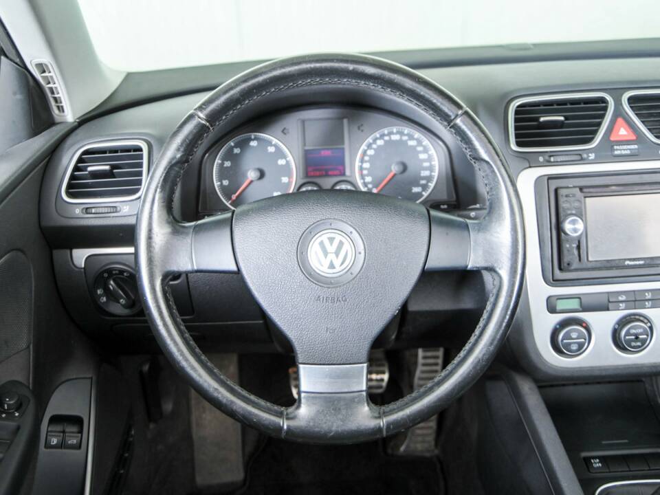 Image 8/42 of Volkswagen Eos 2.0 TFSI (2008)