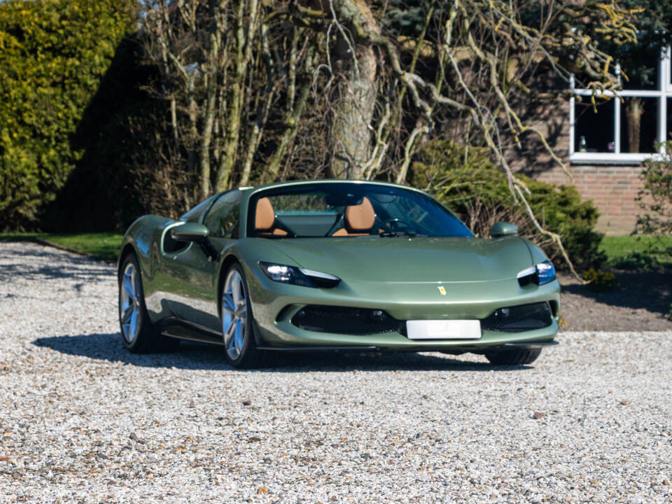 Imagen 2/15 de Ferrari 296 GTS (2025)