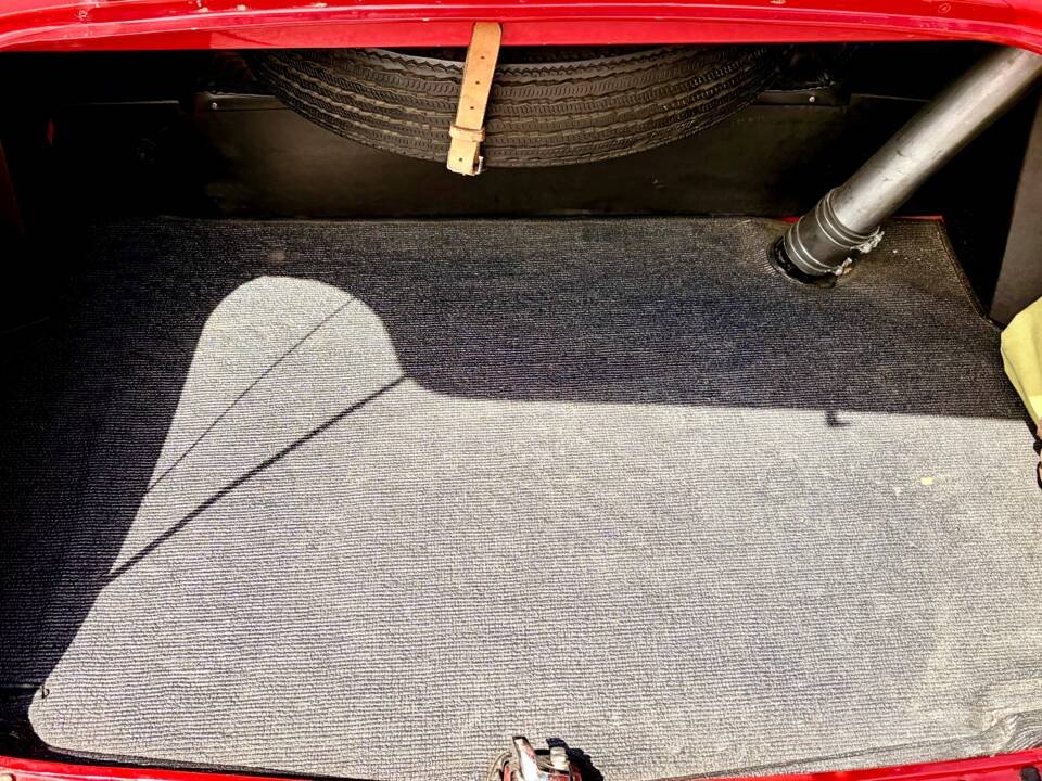Image 14/15 de Austin-Healey 3000 Mk II (BN7) (1962)