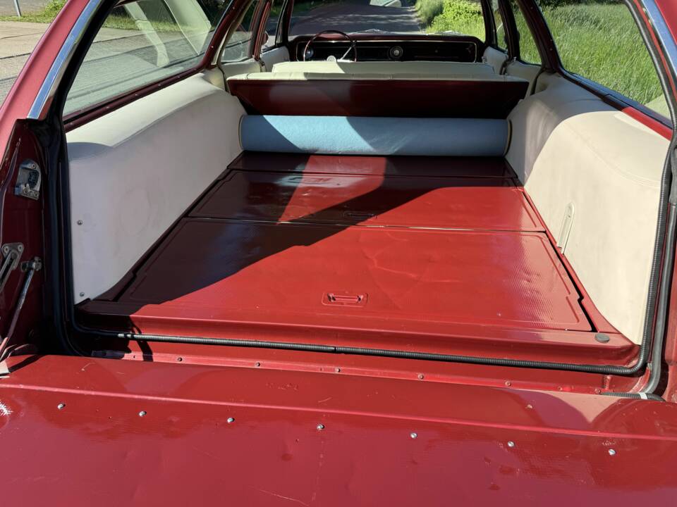 Image 12/20 of Chevrolet Impala Station Wagon (1965)