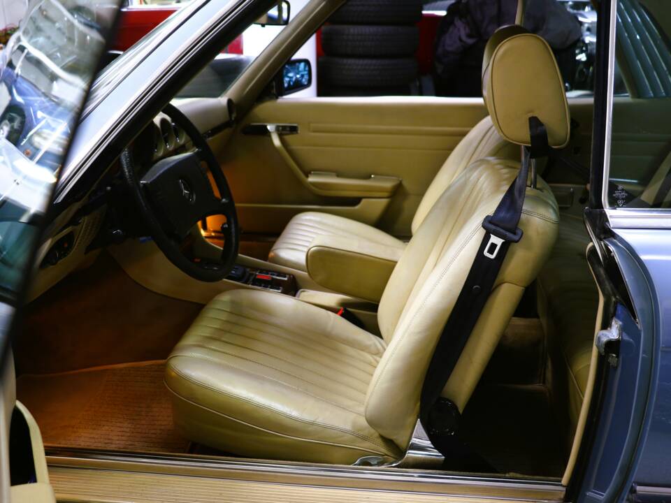Image 20/41 de Mercedes-Benz 450 SLC 5,0 (1979)