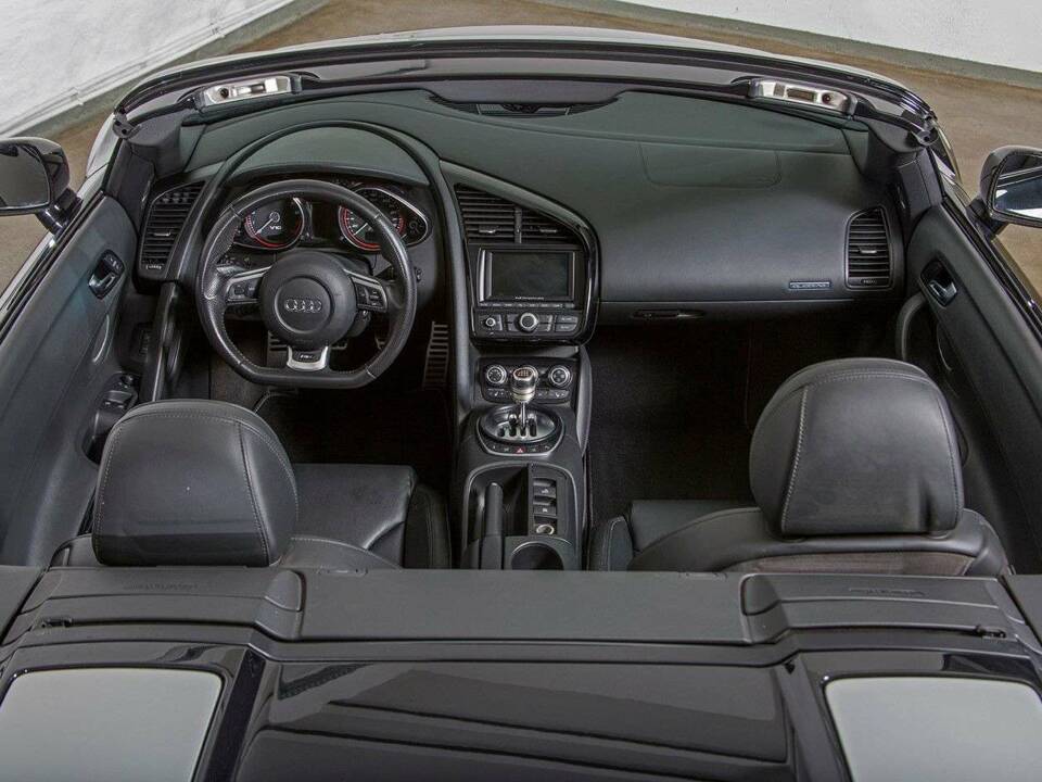 Bild 16/24 von Audi R8 V10 Spyder (2010)