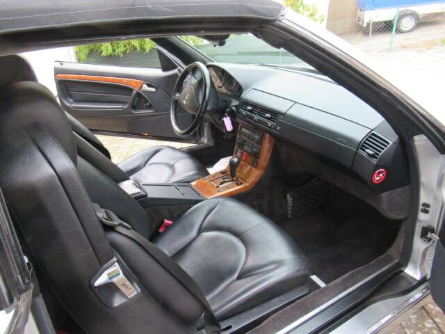 Bild 9/13 von Mercedes-Benz SL 320 (2000)