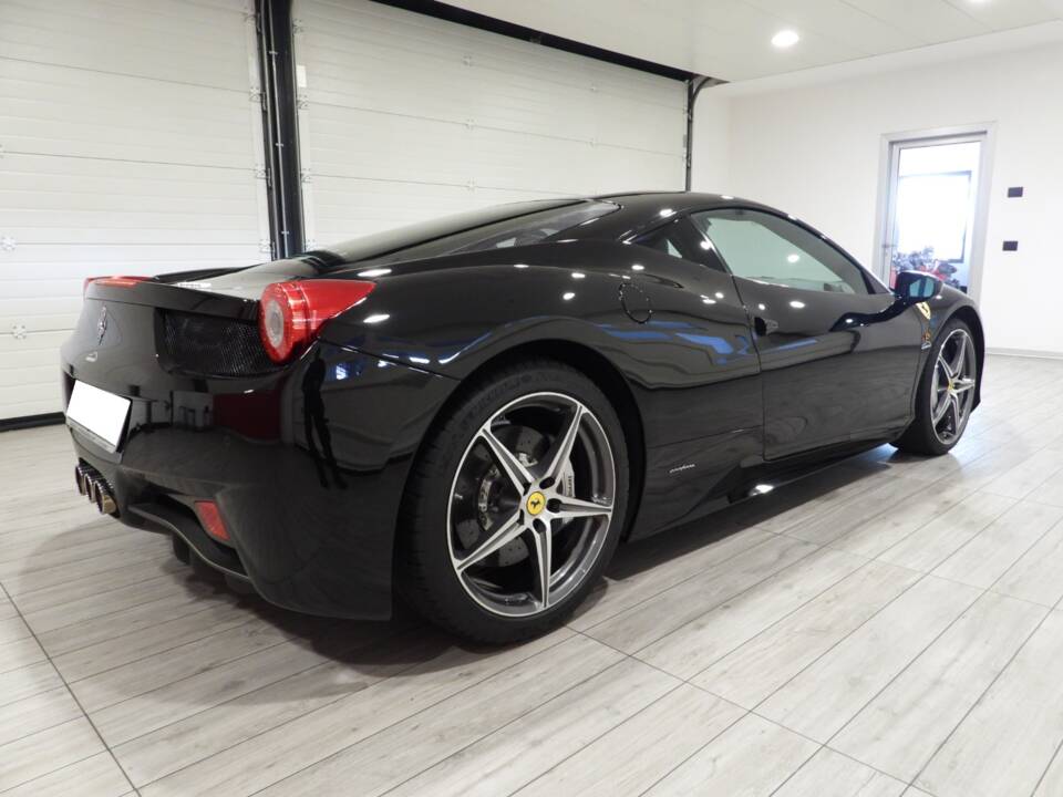 Image 4/15 de Ferrari 458 Italia (2011)