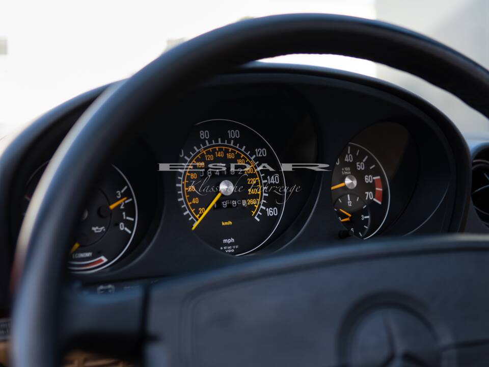 Image 8/37 of Mercedes-Benz 560 SL (1989)